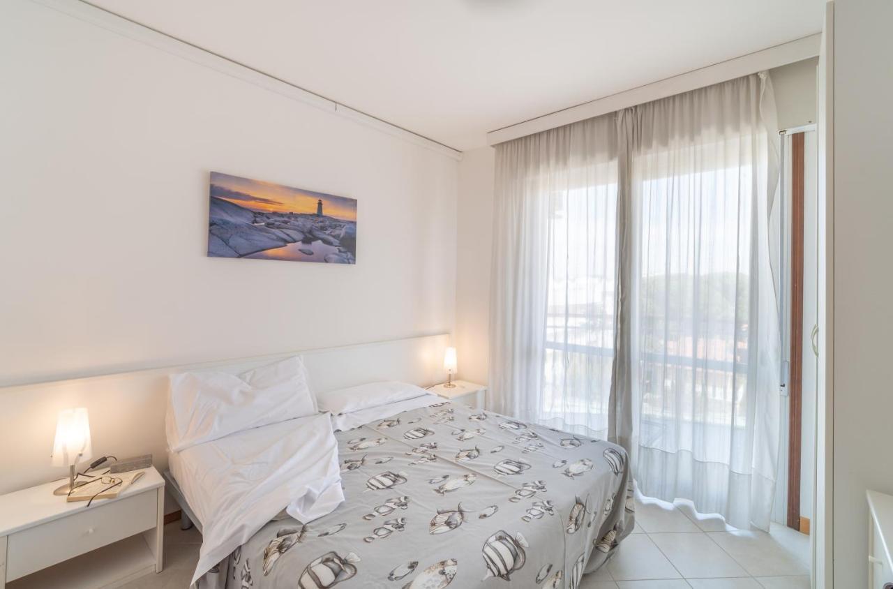 Residenza Puerto Do Sol Leilighet Lignano Sabbiadoro Eksteriør bilde